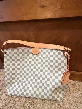Designer-Style White Checkered Shoulder Bag